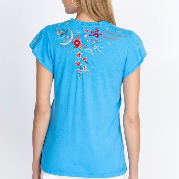 Johnny Was Lissa Bright Blue Flutter Sleeve Floral Embroidered Tee XXS NWT - Picture 7 of 10